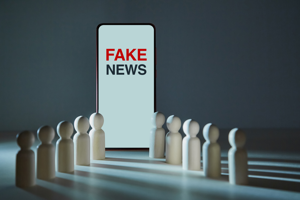 Fake,News,Inscription,On,Smartphone,Screen.,Disinformation,,Hoaxes,Spread,Via