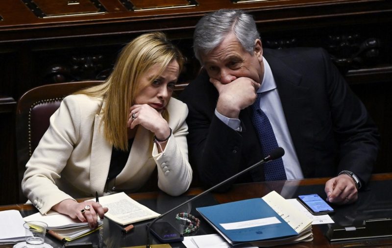 Forza Italia setzt sich für den Beitritt von Meloni zur EVP ein