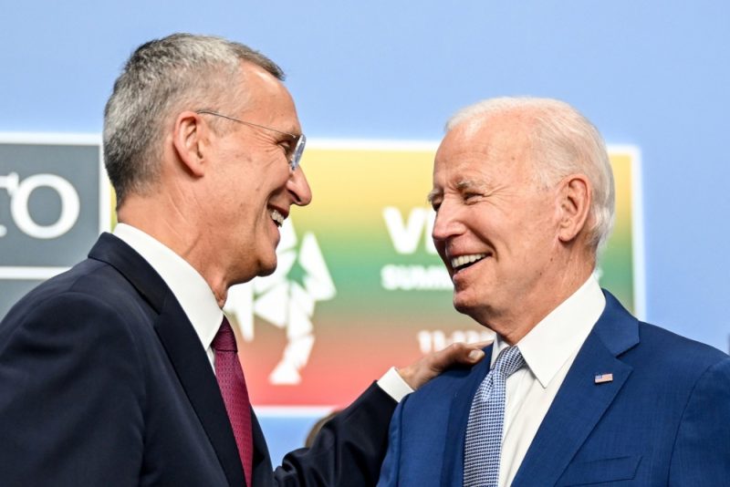 NATO startet Charmeoffensive vor den US-Wahlen