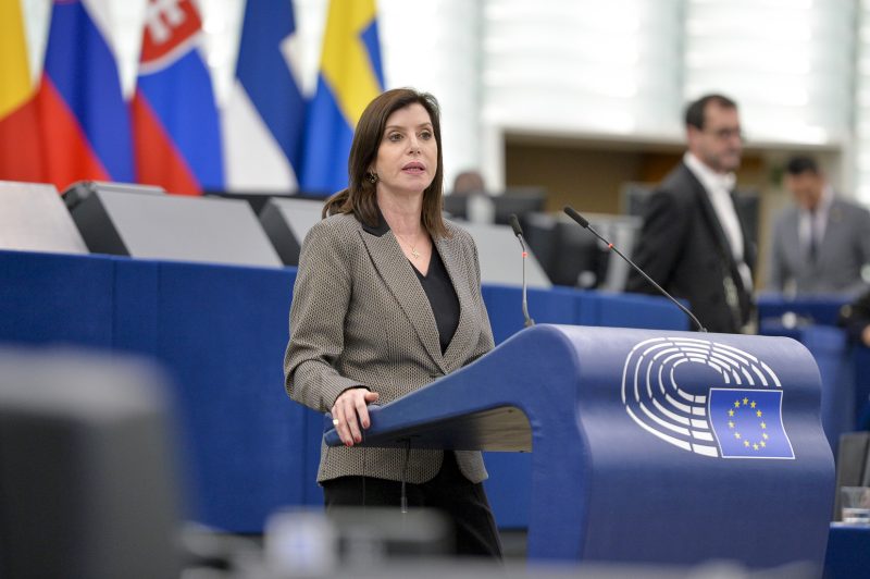 Griechische EU-Abgeordnete im Visier der Datenschützer: Verstoß gegen DSGVO?