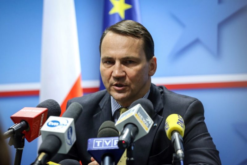 Polnischer Außenminister bestätigt NATO-Präsenz in der Ukraine