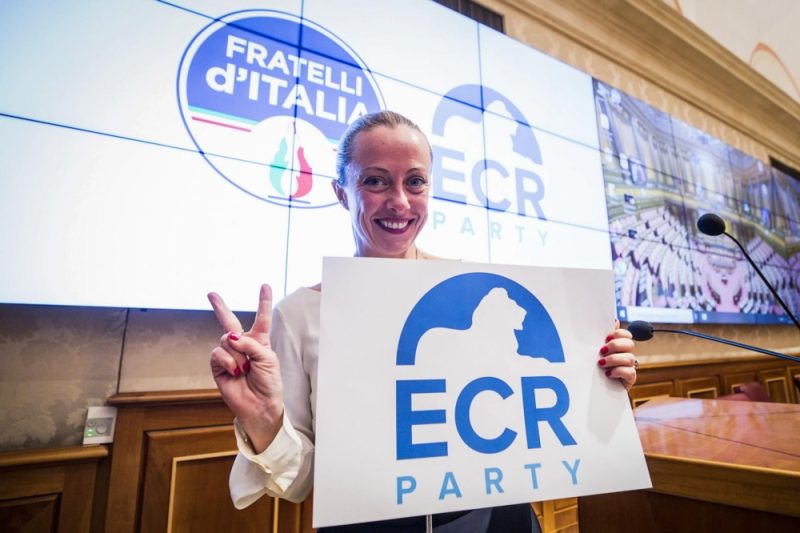 EU-Rechtskonsvervative starten Wahlkampagne und umwerben die EVP