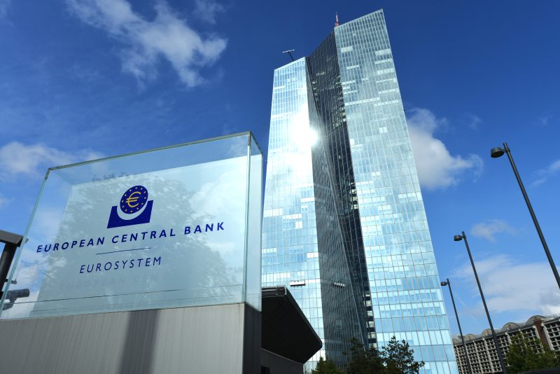 Experte: Restriktiver EZB-Zinskurs könnte "säkulare Stagnation" auslösen