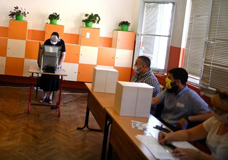 Bulgarien: Dreikampf um Platz zwei bei anstehenden Neuwahlen