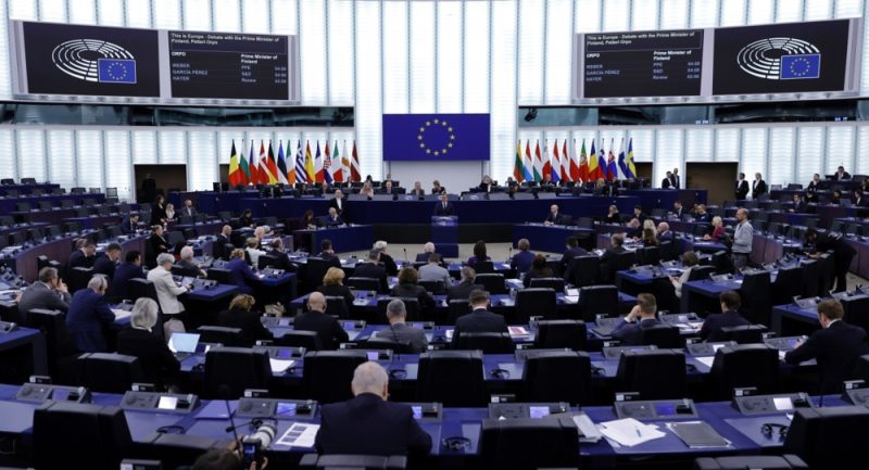 Migrationspakt vor knapper Schlussabstimmung im EU-Parlament
