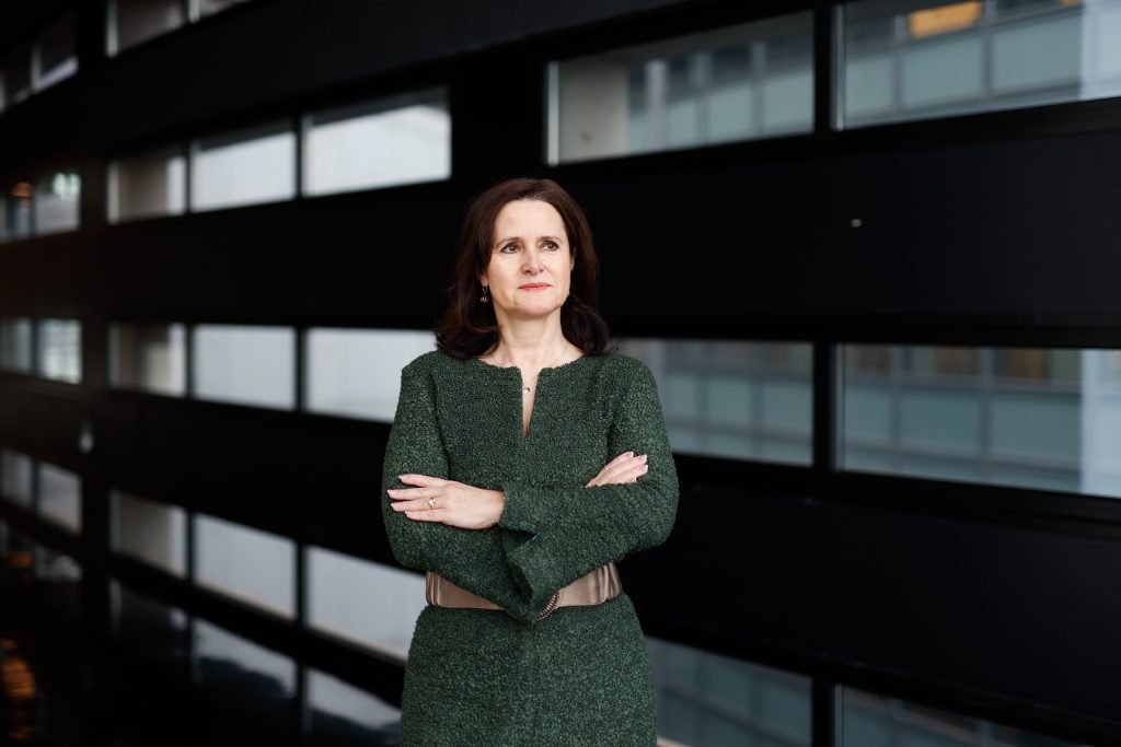 EP-142841A_Maxova_portrait