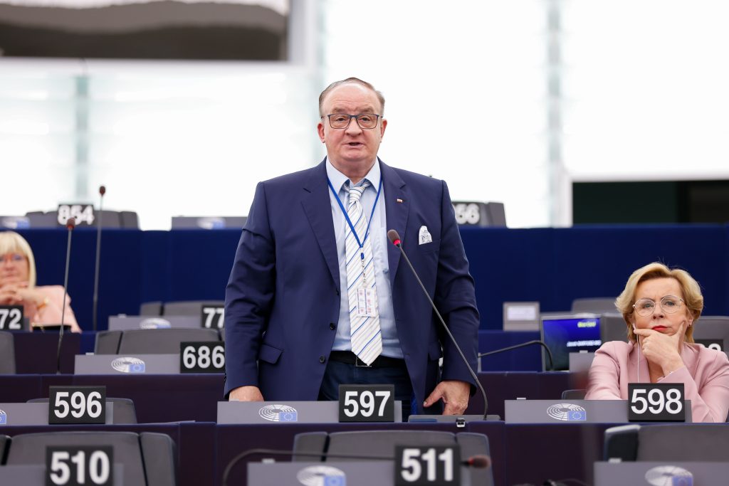 EP-156398D_Plenary_3_Schengen