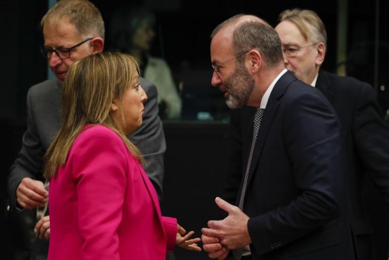 Druck auf EVP wächst: EU-Sozialdemokraten fordern Ausschluss von Rechtsbündnis