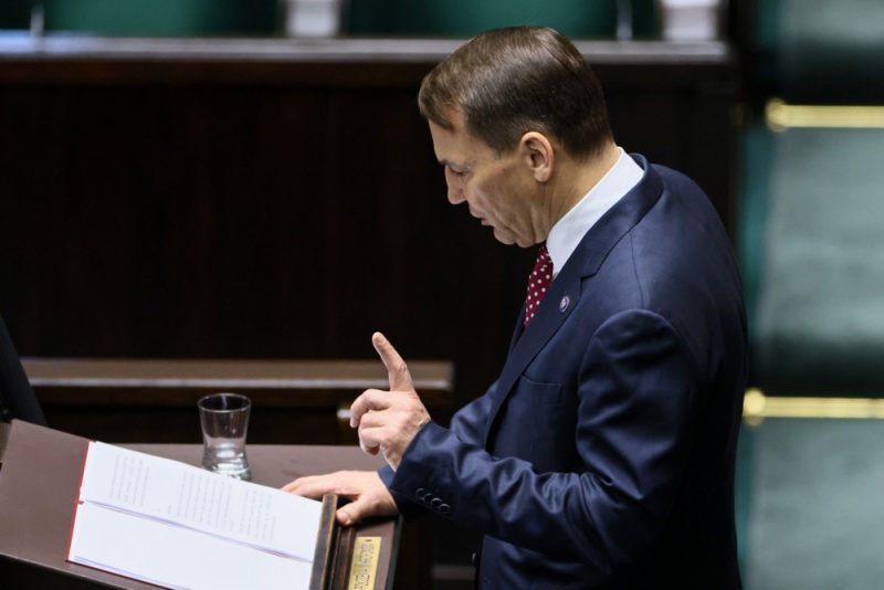 "Putin im Unklaren lassen": Polnischer Außenminister spricht sich für strategische Ambiguität aus