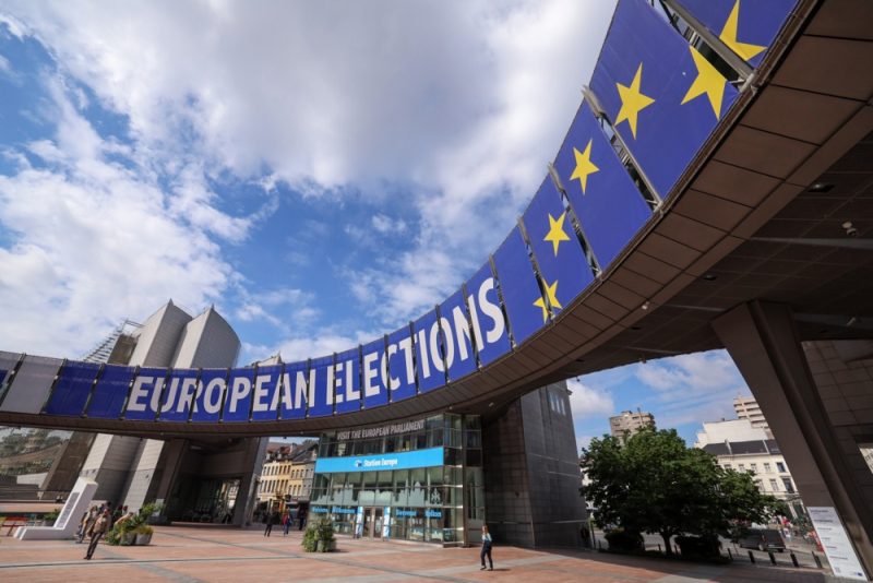 Die fünf größten Delegationen im nächsten EU-Parlament zeigen Verschiebung nach rechts