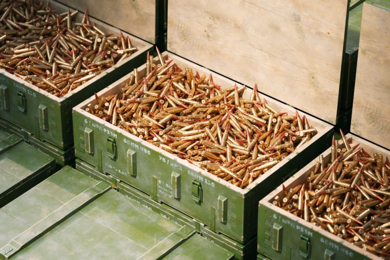 Munition aus tschechischer Initiative erreicht die Ukraine