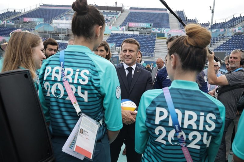 Macron sucht politische Stabilität während der Olympischen Spiele