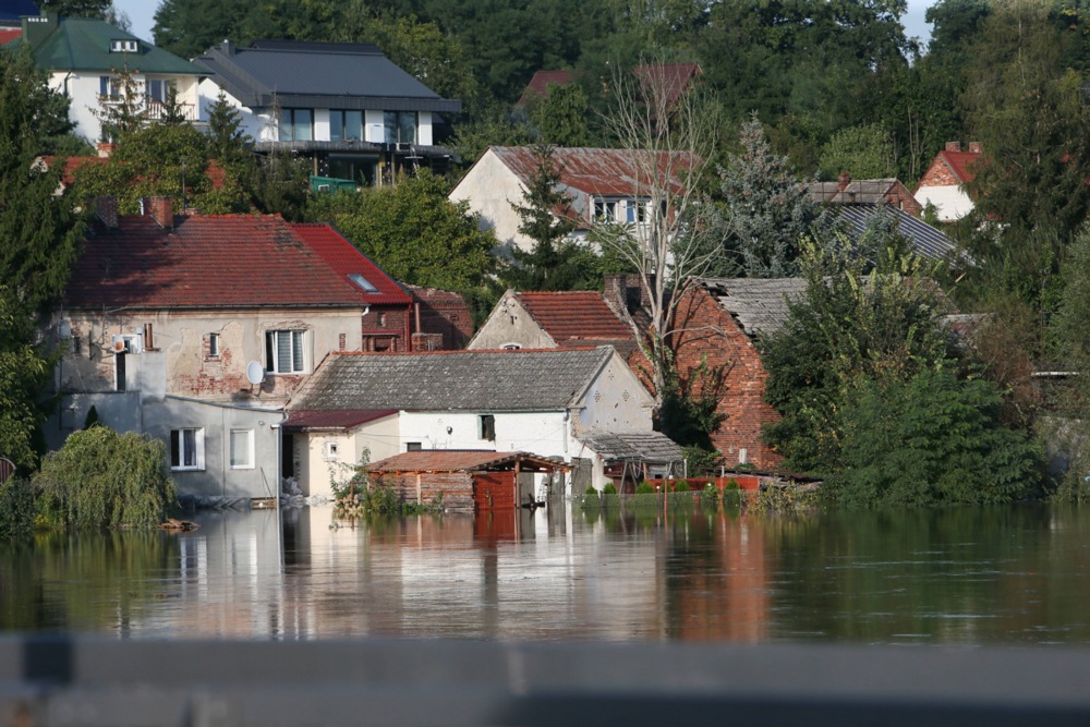 High water levels in the Odra River causes flooding in Cigacice village