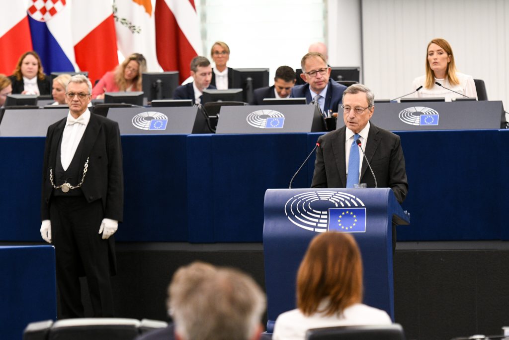 EP-171917E_Plenary_17_Competitiveness