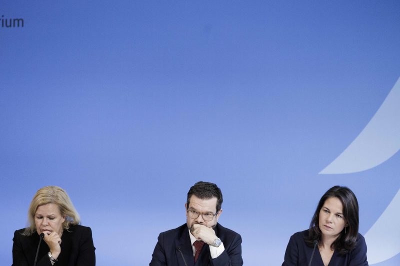 Bundesregierung rückt von Zurückweisungen ab, plant Inhaftierung von Asylsuchenden in Grenznähe