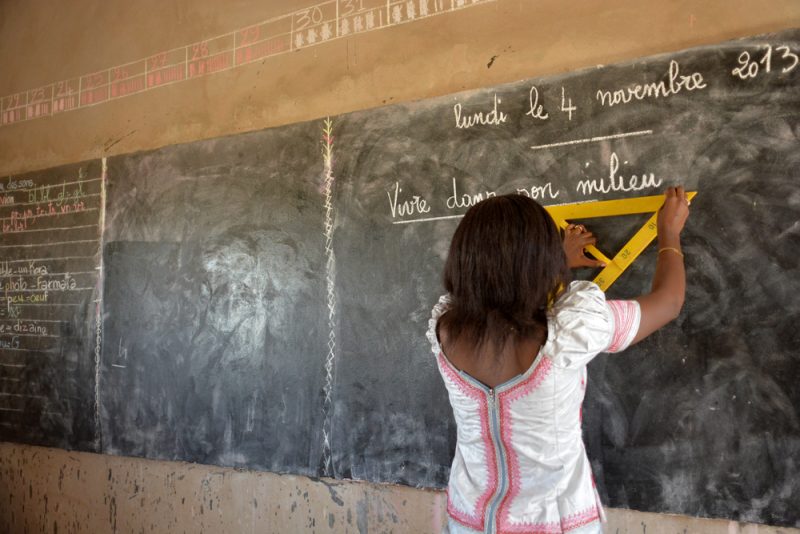 Haushaltsdefizit: Frankreich kürzt Entwicklungshilfe