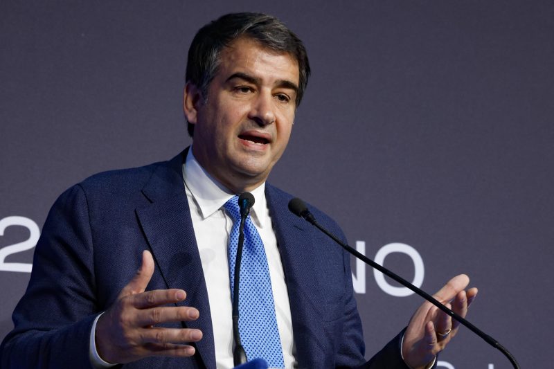 Kommissionsvizepräsident Fitto versucht Zweifel an Nominierung auszuräumen