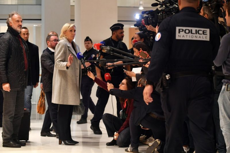 Verdacht der Veruntreuung: Prozess gegen Marine Le Pen gestartet