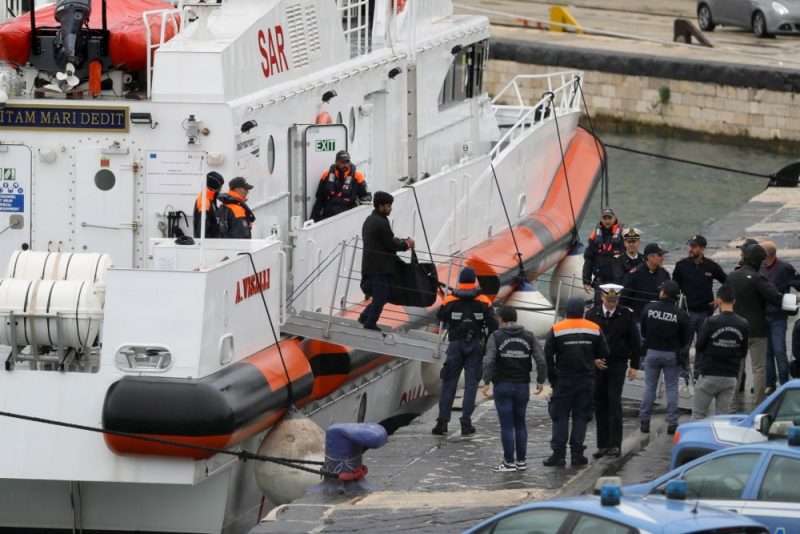 Melonis Kampf mit der Justiz um Auslagerung von Migranten eskaliert