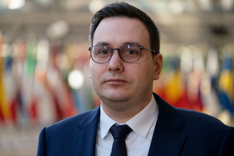 Tschechischer Außenminister bleibt trotz Kabinettsumbildung im Amt