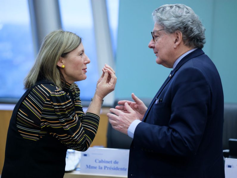 Vizepräsidentin der EU-Kommission Jourová über Rechtsstaatlichkeit und Kommunismus