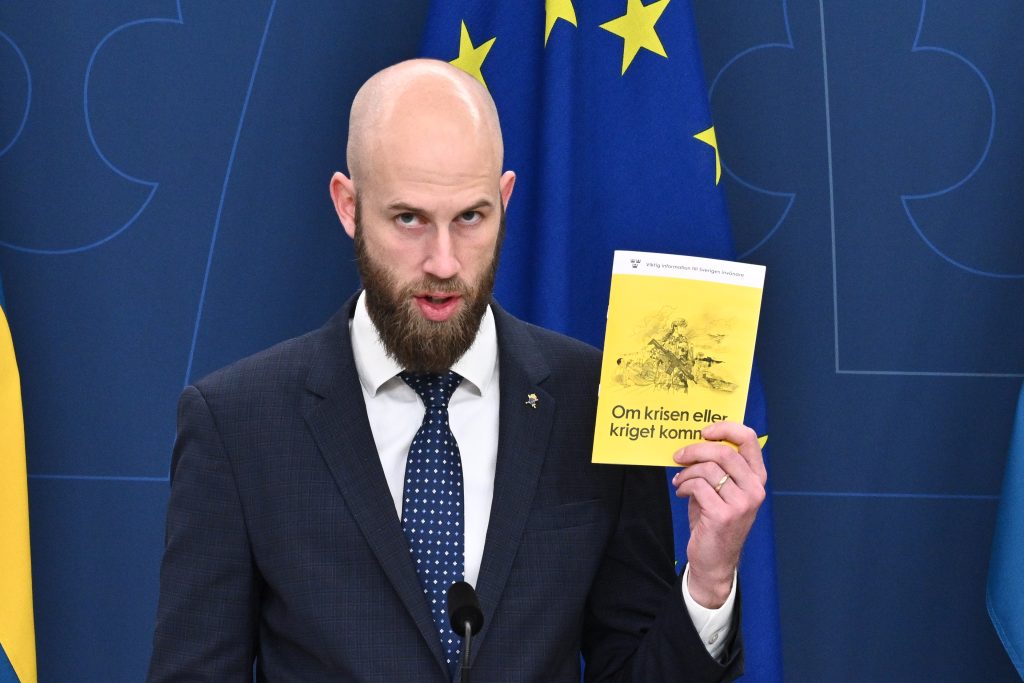 Announcement of the new version of the booklet ‚If Crisis or War Comes‘ in Sweden