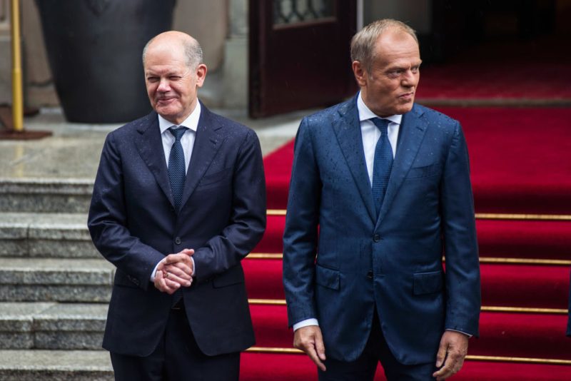 Polens Ministerpräsident lobt und kritisiert Scholz für seinen Anruf mit Putin