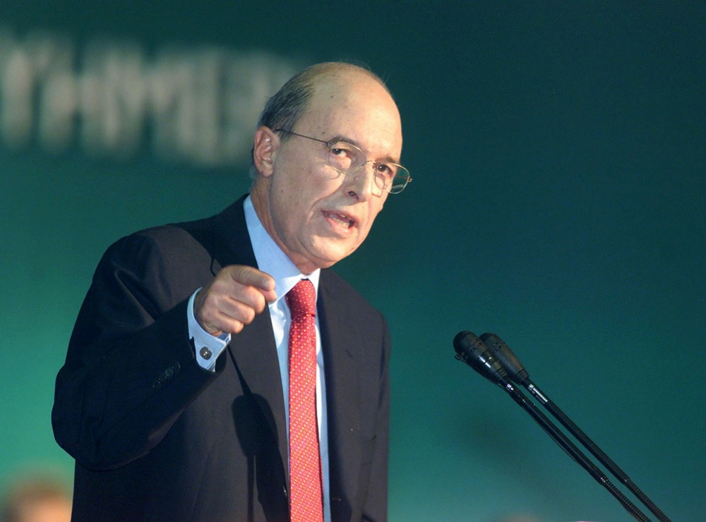 Former Greek prime minister Costas Simitis dies aged 88