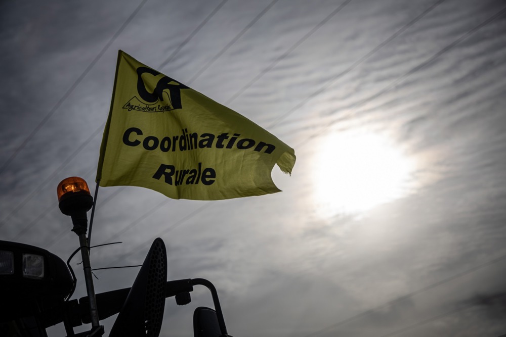 Farmers continue protests in France