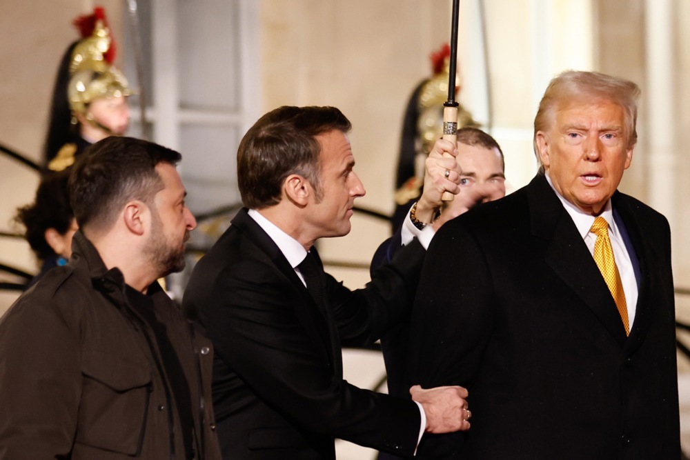 French President Macron receives Ukraine’s President Zelensky at the Elysee Palace
