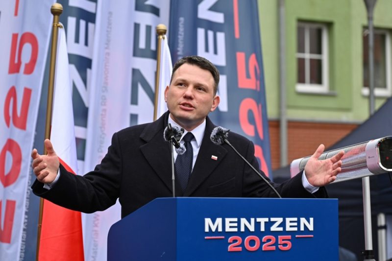 Polens Präsidentschaftswahl: Rechtsaußen-Kandidat macht PiS Konkurrenz