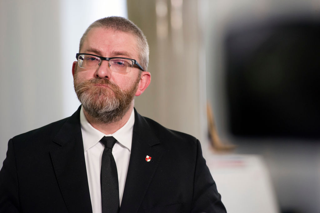 Rechtsextremer polnischer Präsidentschaftskandidat verliert Immunität im EU-Parlament