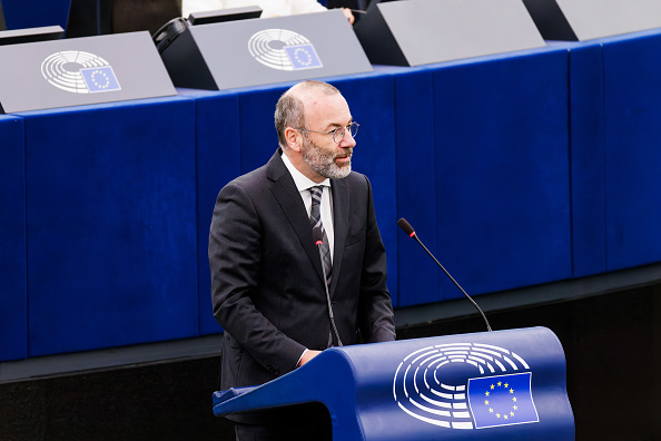 EU-Staatsanwaltschaft stellt Ermittlungen gegen EVP und Vorsitzenden Weber ein