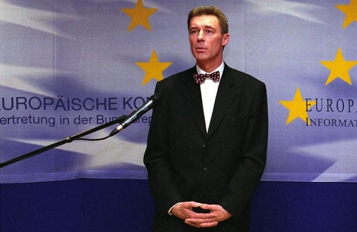 Gericht bestätigt Überwachung eines ehemaligen EU-Diplomaten im Zusammenhang mit China