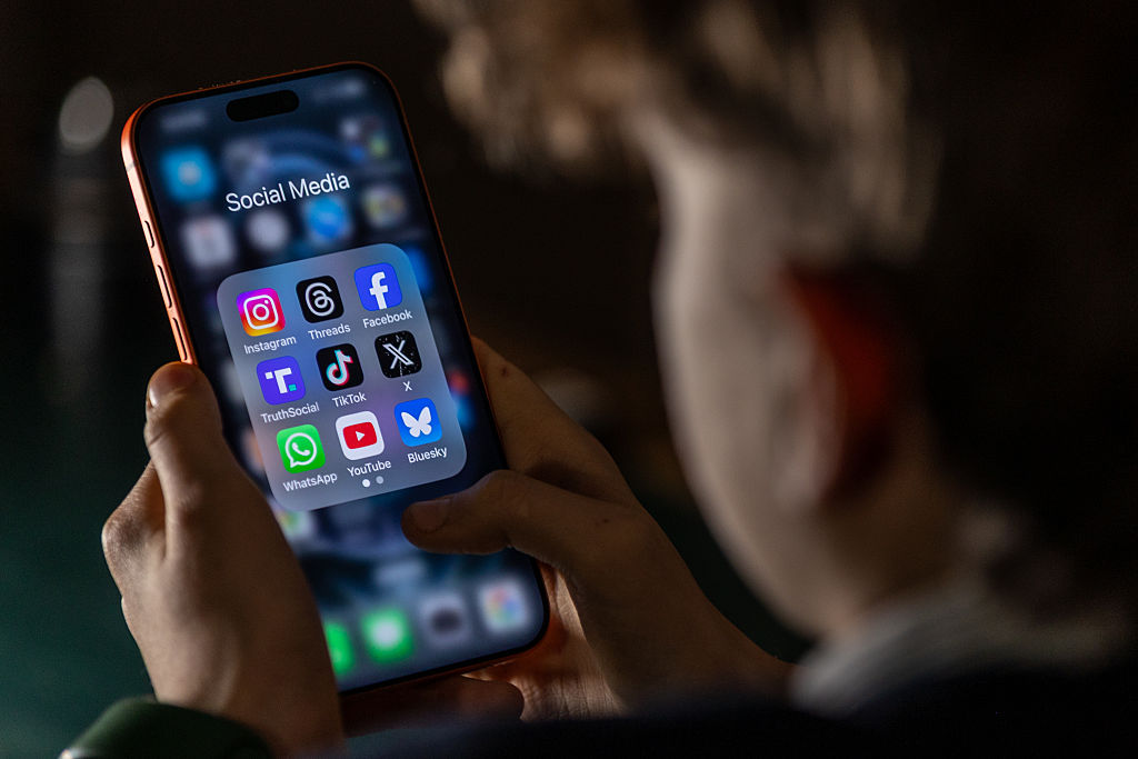 Under-16s Ban On Social Media Backed By The House of Lords