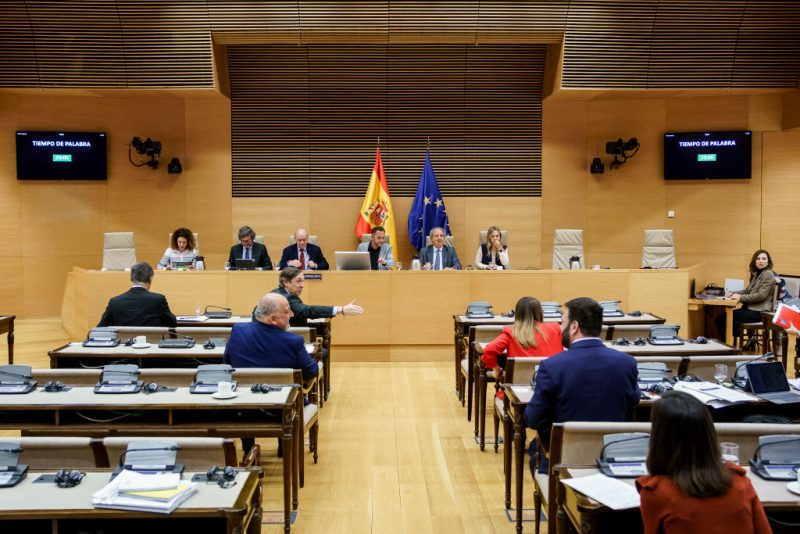 Ehemaliger spanischer Minister wegen Spionagevorwürfen vor Gericht