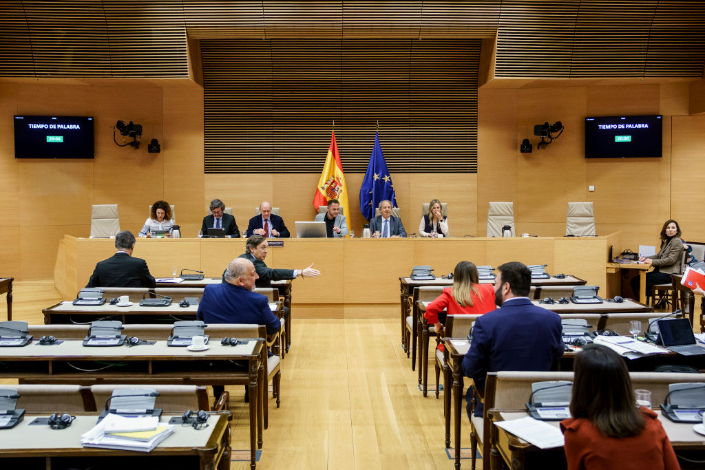 Ehemaliger spanischer Minister wegen Spionagevorwürfen vor Gericht