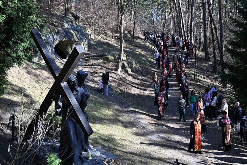 Die Ukraine und Russland vereinbaren einen Waffenstillstand zum orthodoxen Osterfest