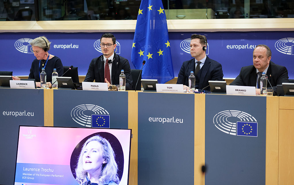 Die EVP wird einen EU-Abgeordneten wegen seiner Teilnahme an einer AfD-Veranstaltung bestrafen