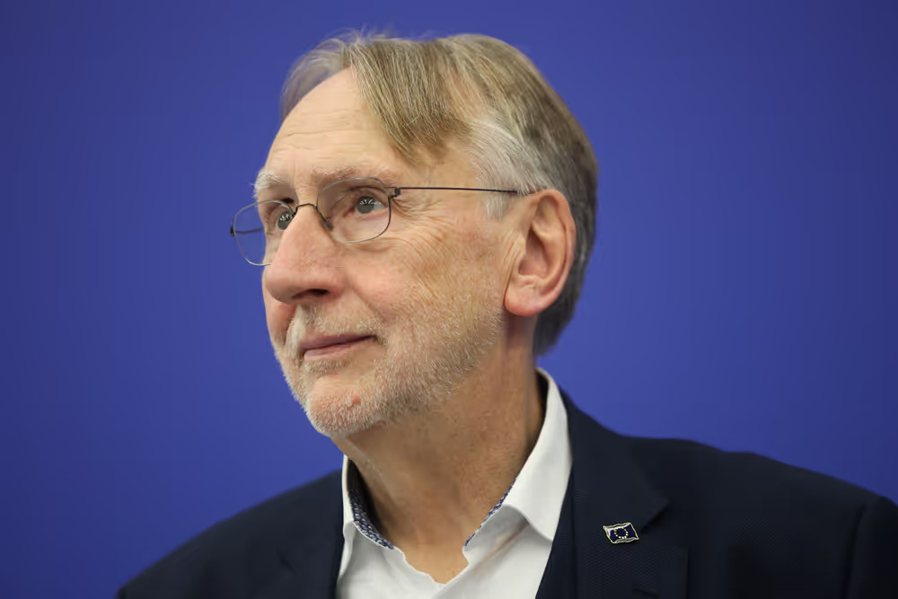 INTERVIEW: Der Theologe, der zum Europaabgeordneten wurde, erzählt, wie er sich gegen Trump behauptete