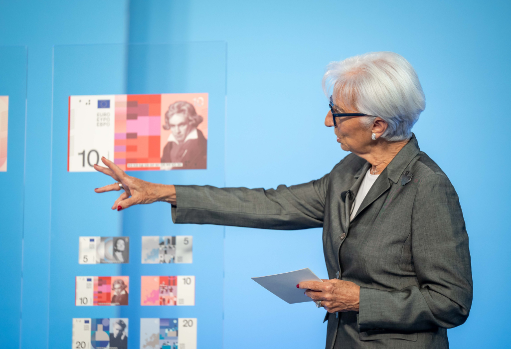 Europäer machen aus den vorgeschlagenen Euro-Banknoten Internet-Memes