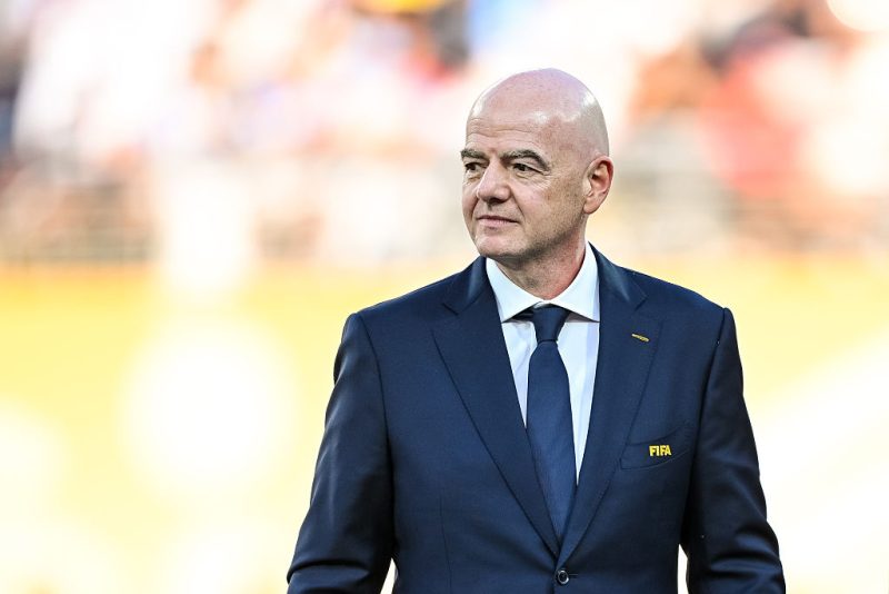 Die UEFA wird die Weltmeisterschaft boykottieren, falls die FIFA ihre Pläne für private Investoren umsetzt