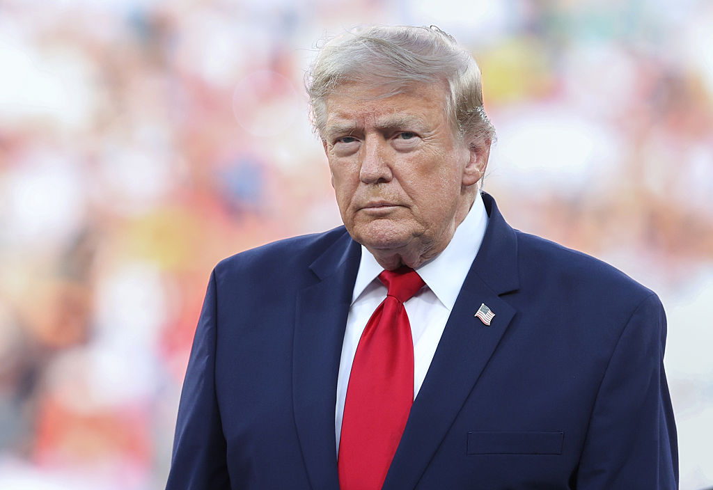 Trump sagt, die USA und Israel würden mit Angriffen auf den Iran noch warten