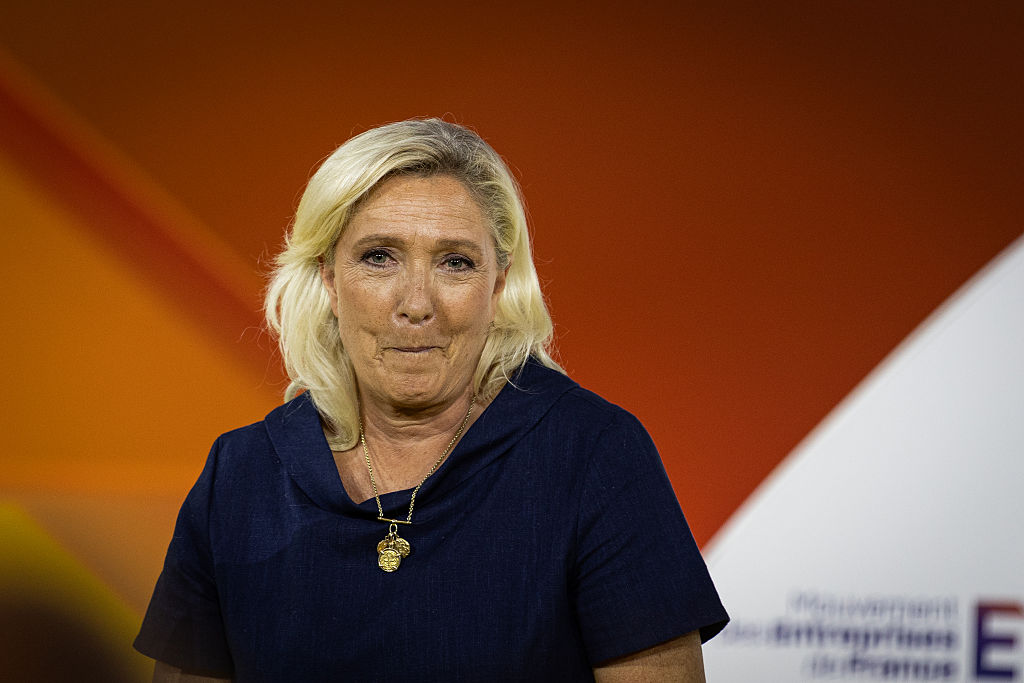 Enthüllt: Le Pen gibt den Ton für den Start in den Wahlkampf zur französischen Präsidentschaftswahl an