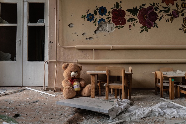EU verhängt Sanktionen gegen russische Beamte wegen der Abschiebung ukrainischer Kinder
